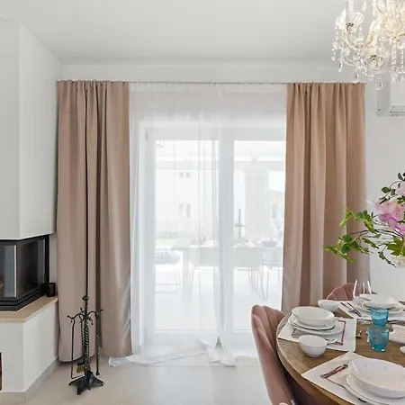Nobilis Villa *