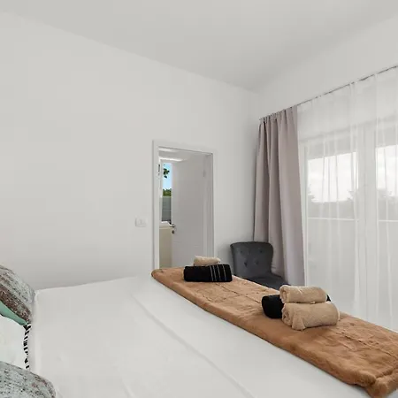 Nobilis Villa *