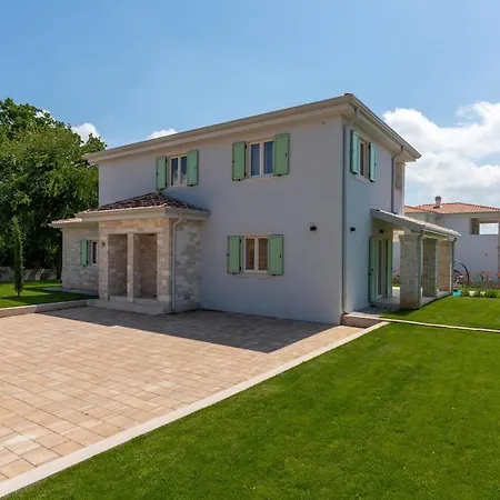 Nobilis * Vižinada