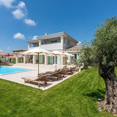 Nobilis Villa *